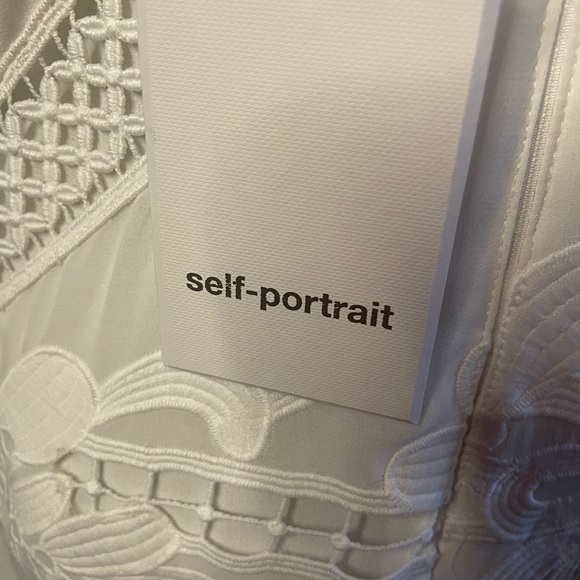 NWT Self-Portrait White Embroidered Dress. Sz 6 - Picture 8 of 11
